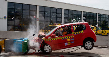 ADAC Kompatibiliäts-Crashtest Minis gegen Untere Mittelklasse