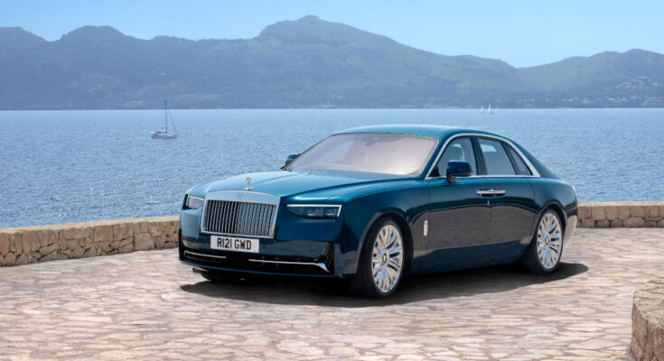 Rolls-Royce Ghost 2025